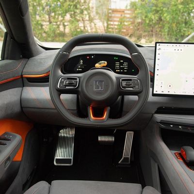 Προσωπική ανάρτηση Φόρμα Zeekr 001 Z-Sport 4WD Ηλεκτρικό αυτοκίνητο 100kwh EV Αυτοκίνητα Πορτοκαλί 2023