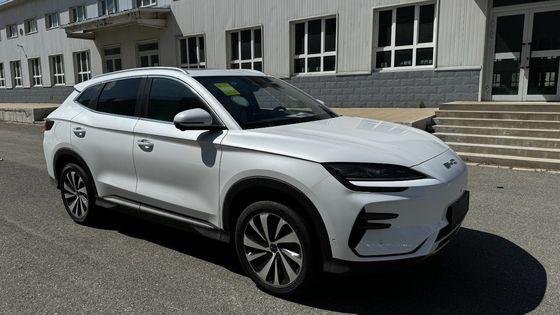 2023 Byd E2 EV Car Luxury Edition Καθαρό ηλεκτρικό αυτοκίνητο με λευκό χρώμα και αριστερό τιμόνι