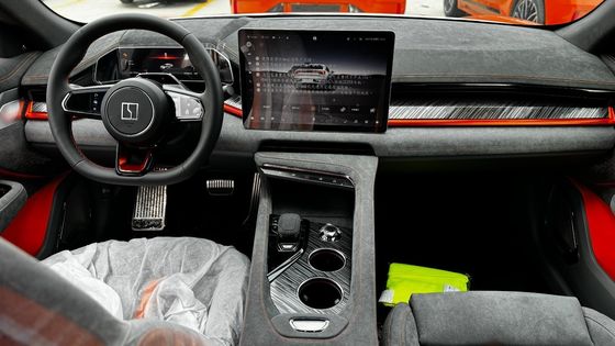 Hatchback Zeekr 001 You Edition 100 Kwh Πορτοκαλί χρώμα με Z-Sport Παραγωγή 2024