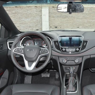 2024 Chevrolet Monza 1.3t αυτόματη έκδοση Υβριδικό αυτοκίνητο με μαύρο προσαρμοσμένο αίτημα