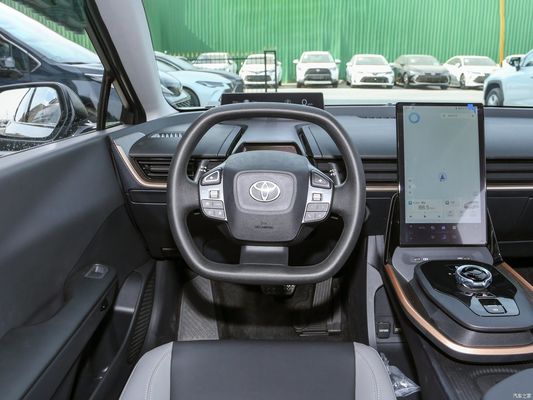 Σεντάν Toyota Bz3 2023 616km Μακροχρόνιο PRO Ηλεκτρικό όχημα Αριστερό στυλ τιμονιού