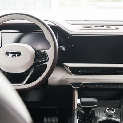 Εκτόξευση 1600-2500cc Geely Xingyuel 2.0td High Power Automatic Fwd Flagship SUV