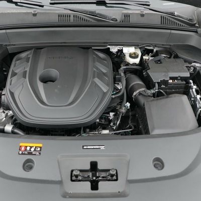Εκτόξευση 1600-2500cc Geely Xingyuel 2.0td High Power Automatic Fwd Flagship SUV