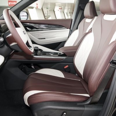 Εκτόξευση 1600-2500cc Geely Xingyuel 2.0td High Power Automatic Fwd Flagship SUV