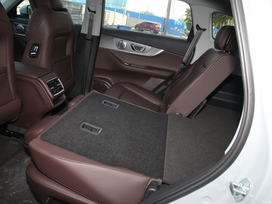 Το Chery Tiggo 8 PRO SUV 2WD με τύπο καυσίμου βενζίνης και σύστημα πέδησης EPB στην καλύτερη περίπτωση