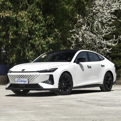 Σεντάν Changan Uni-V 1.5t 5 θέσεων Βενζινοκίνητο αυτοκίνητο Μέγιστη ισχύς Kw 173 PS Βενζινοκίνητο σεντάν
