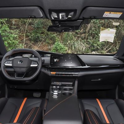 Σεντάν Changan Uni-V 1.5t 5 θέσεων Βενζινοκίνητο αυτοκίνητο Μέγιστη ισχύς Kw 173 PS Βενζινοκίνητο σεντάν