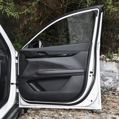Σεντάν Changan Uni-V 1.5t 5 θέσεων Βενζινοκίνητο αυτοκίνητο Μέγιστη ισχύς Kw 173 PS Βενζινοκίνητο σεντάν