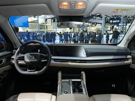 Προσαρμογή προσφέρεται Τσάνγκαν Uni-V 1.5t βενζινοκίνητο αυτοκίνητο 5 θέσεων Sedan Uni V βενζινοκίνητο αυτοκίνητο