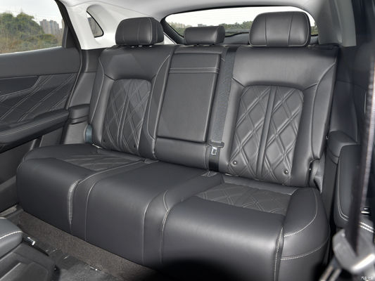 Τσανγκάν Uni-K 2.0t 4WD Yuexiang SUV Αεριοκίνητο αυτοκίνητο με 4865*1948*1690 Μέγεθος