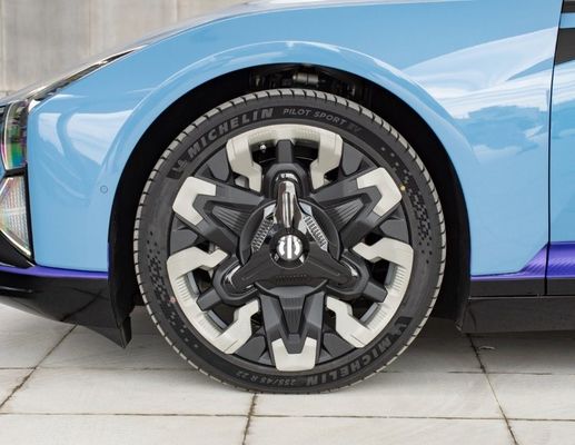 494kw πίσω ανάρτηση φόρμα πέντε συνδέσμων ανεξάρτητη ανάρτηση 2023 Hiphi Z 4seaters ηλεκτρικό αυτοκίνητο SUV