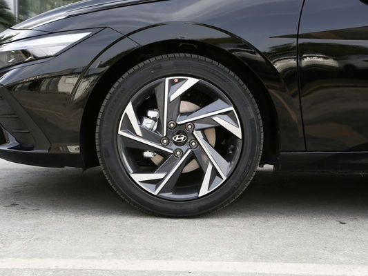 Hyundai Elantra 2023 1.5L CVT Lux Edition Βενζινοκίνητο όχημα με χωρητικότητα 1000-1600CC