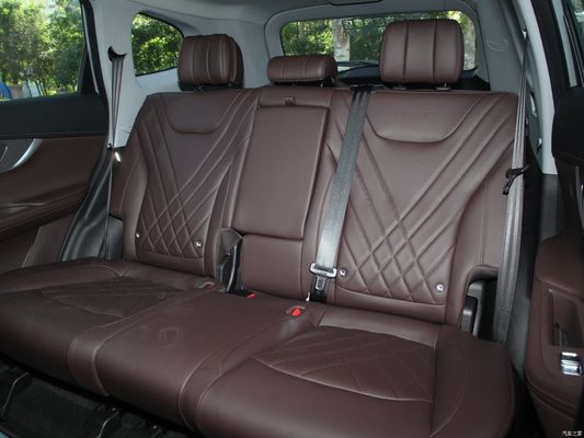 Το Chery Tiggo8 PRO 290t 2WD τεράστιο 7 θέσεων βενζινοκίνητο SUV με 5 θέσεις και κινητήρα βενζίνης