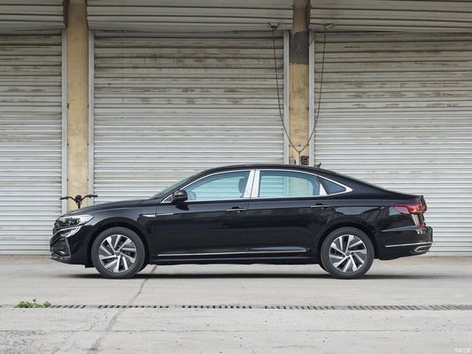 2023 μοντέλο VW Passat PHEV Μεγάλη διάρκεια ζωής της μπαταρίας πολυτελές σεντάν για τις απαιτήσεις των πελατών