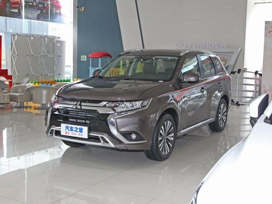 Το 2021 Outlander Fwd SUV Drive Version Sedan με χωρητικότητα 1600-2500CC και Hot Deals