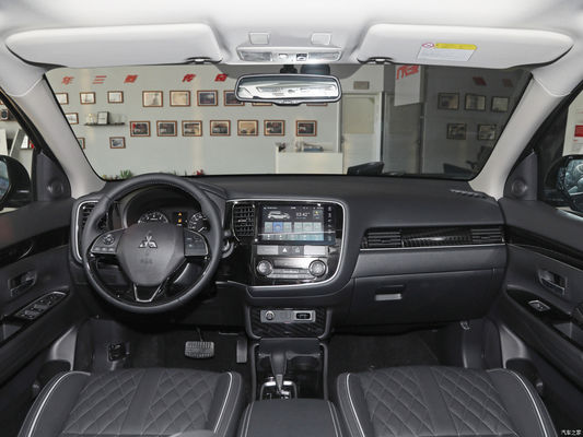 Το 2021 Outlander Fwd SUV Drive Version Sedan με χωρητικότητα 1600-2500CC και Hot Deals