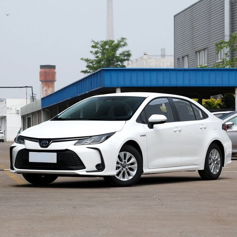 Το Toyota Corolla 2023 1.8L Διπλό κινητήρα Pioneer Version Υβριδικό αυτοκίνητο με αριστερό τιμόνι
