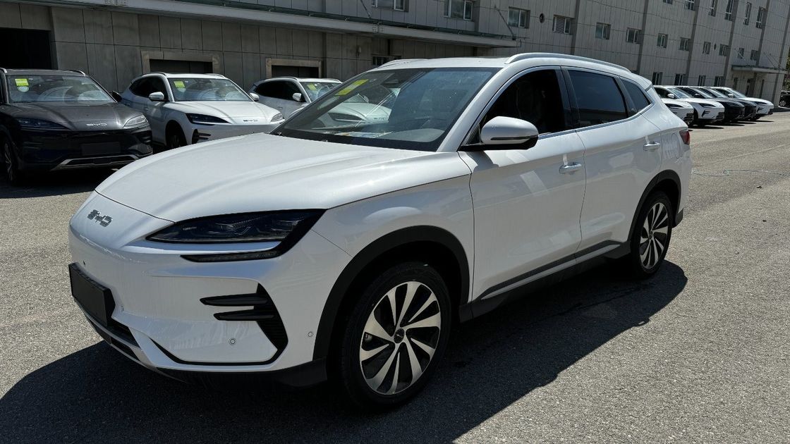 2023 EV Byd E2 Luxury Edition Καθαρό ηλεκτρικό αυτοκίνητο Χρησιμοποιημένο/Κλειστό Τύπο Σώματος Λευκή έκδοση