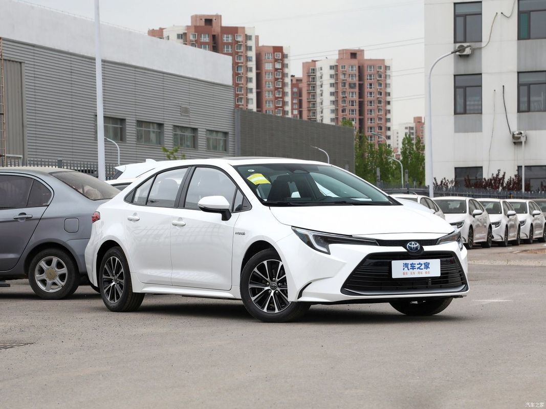 Αυτοκίνητο 1.8L Διπλό Συμπλέκτη Υβριδικό Toyota Levin Sedan Αεροκίνητο με επιλογή προσαρμογής
