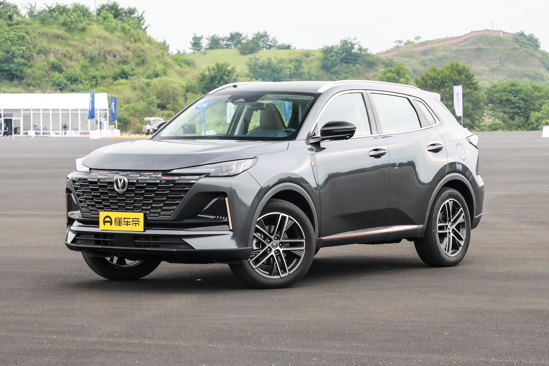 SUV Changan CS55 Plus 2022 2η Γενιά 1.5t Αυτοματοποιημένη πλοήγηση Κλειστό Τύπο σώματος